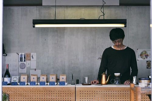 第一回のゲストは『コーヒーカウンテイ』の森 崇顕さん